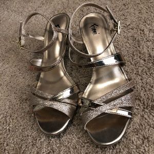 Fioni gold prom/bridesmaid heels